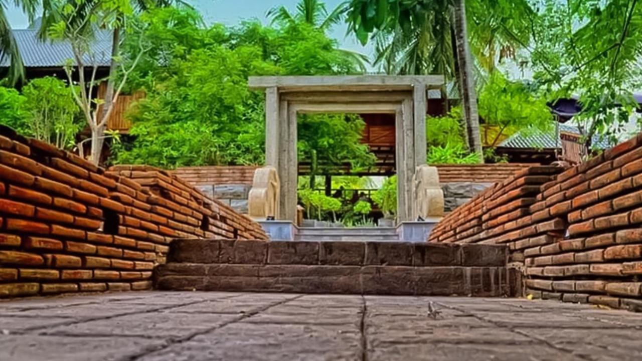 Silver Crown Nature Resort Kombichankulama Esterno foto