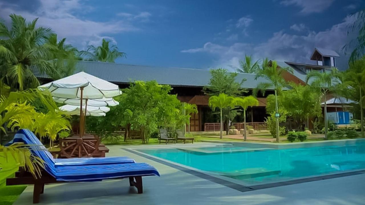 Silver Crown Nature Resort Kombichankulama Esterno foto
