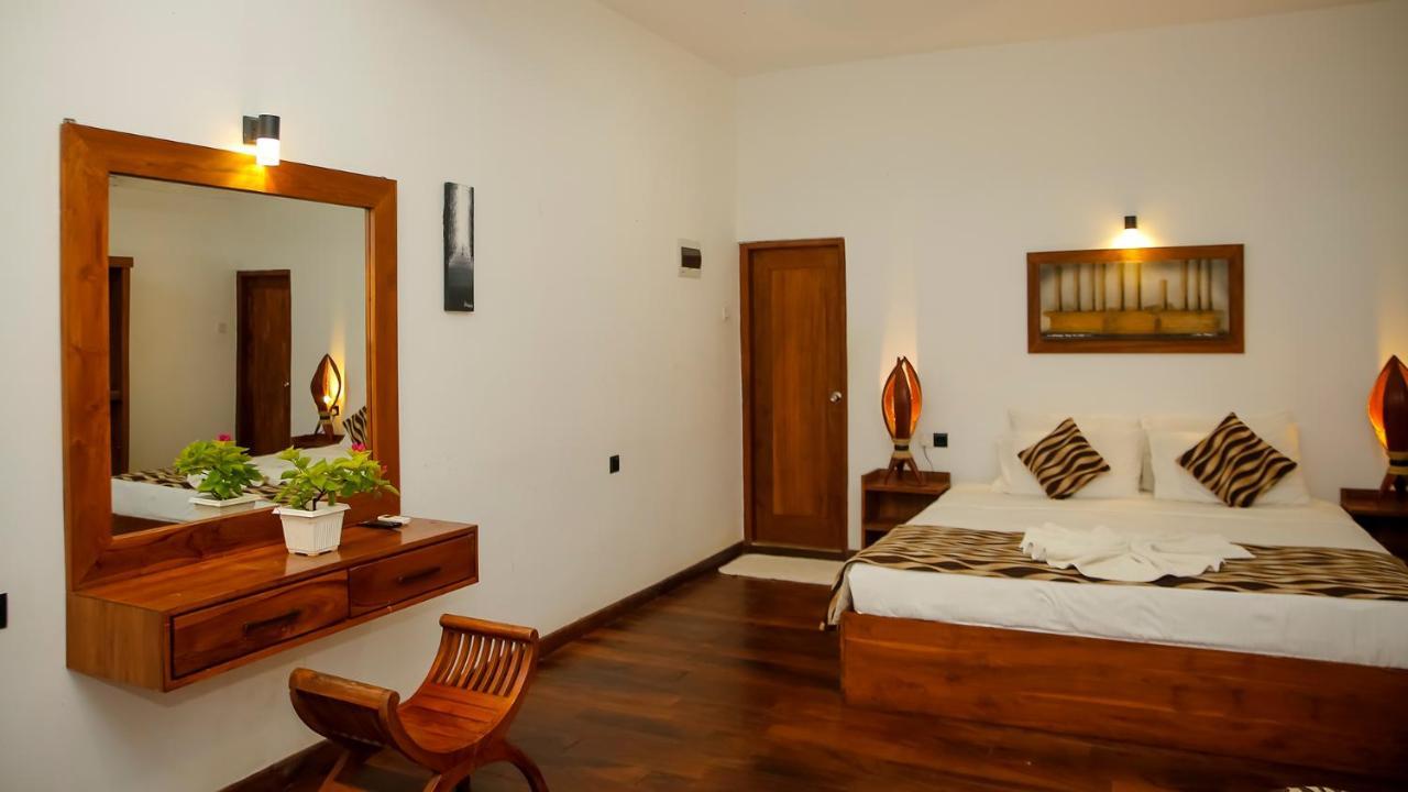 Silver Crown Nature Resort Kombichankulama Esterno foto